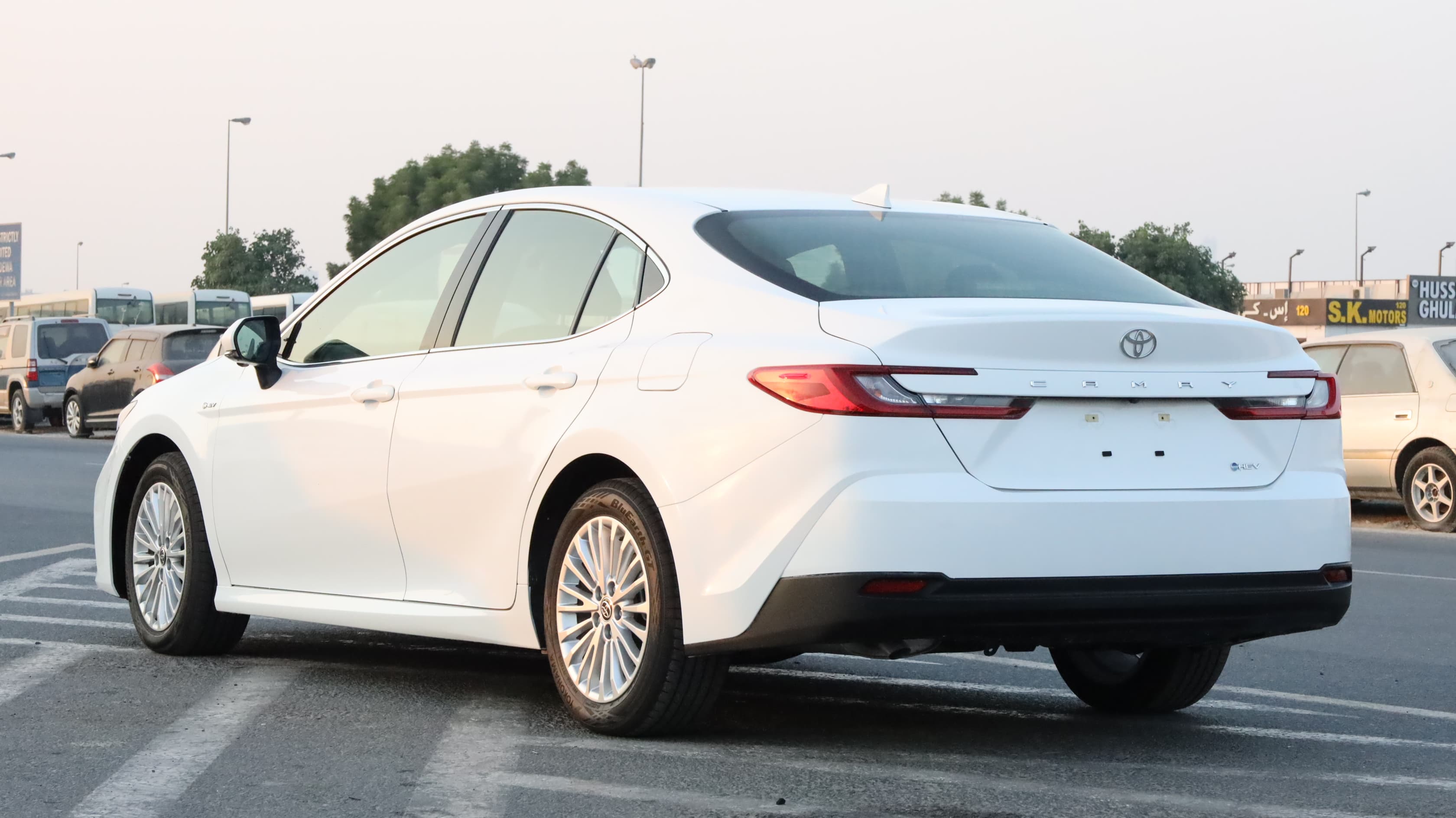2025 Toyota  Camry  thumbnail 3