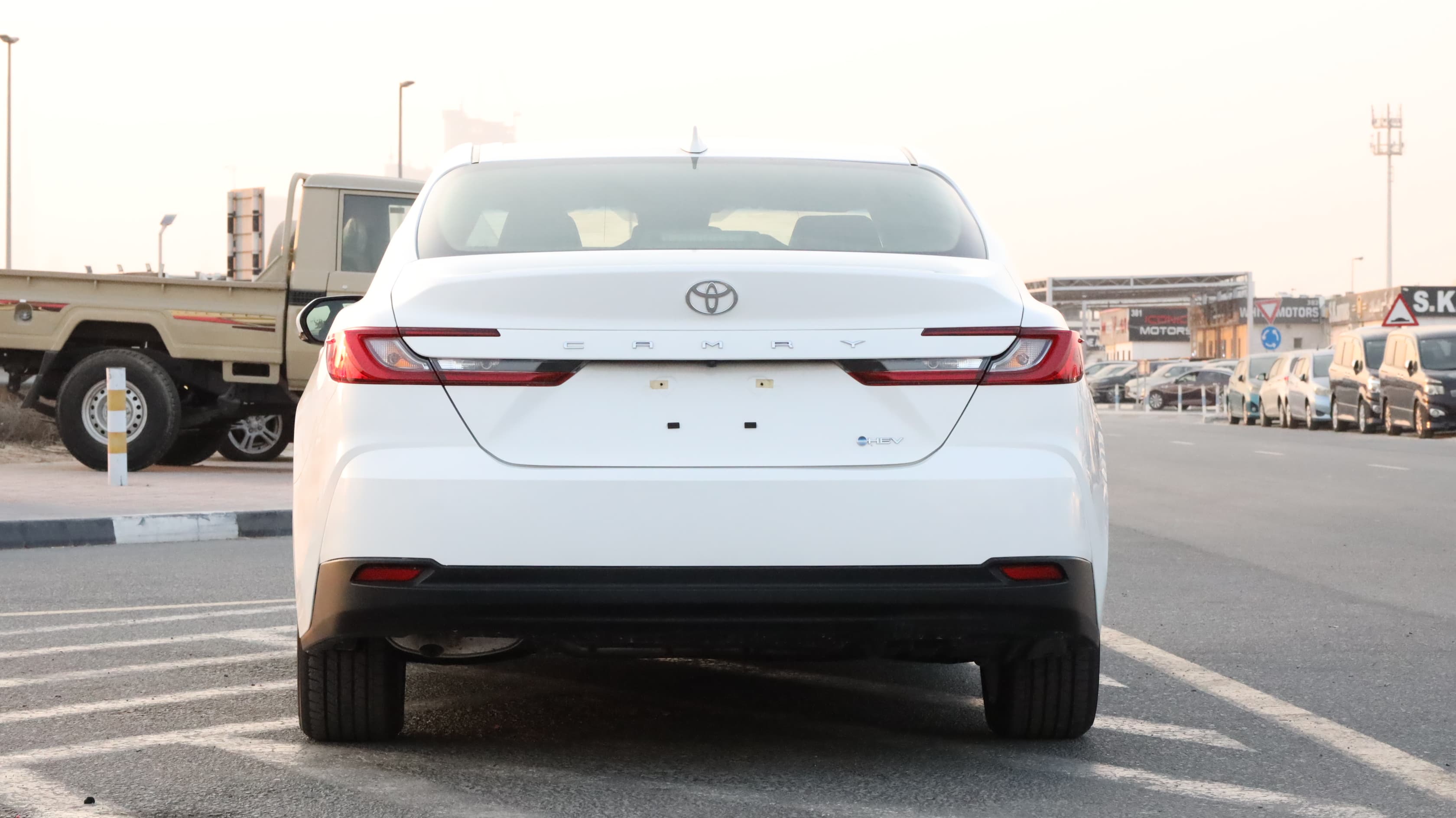 2025 Toyota  Camry  thumbnail 4