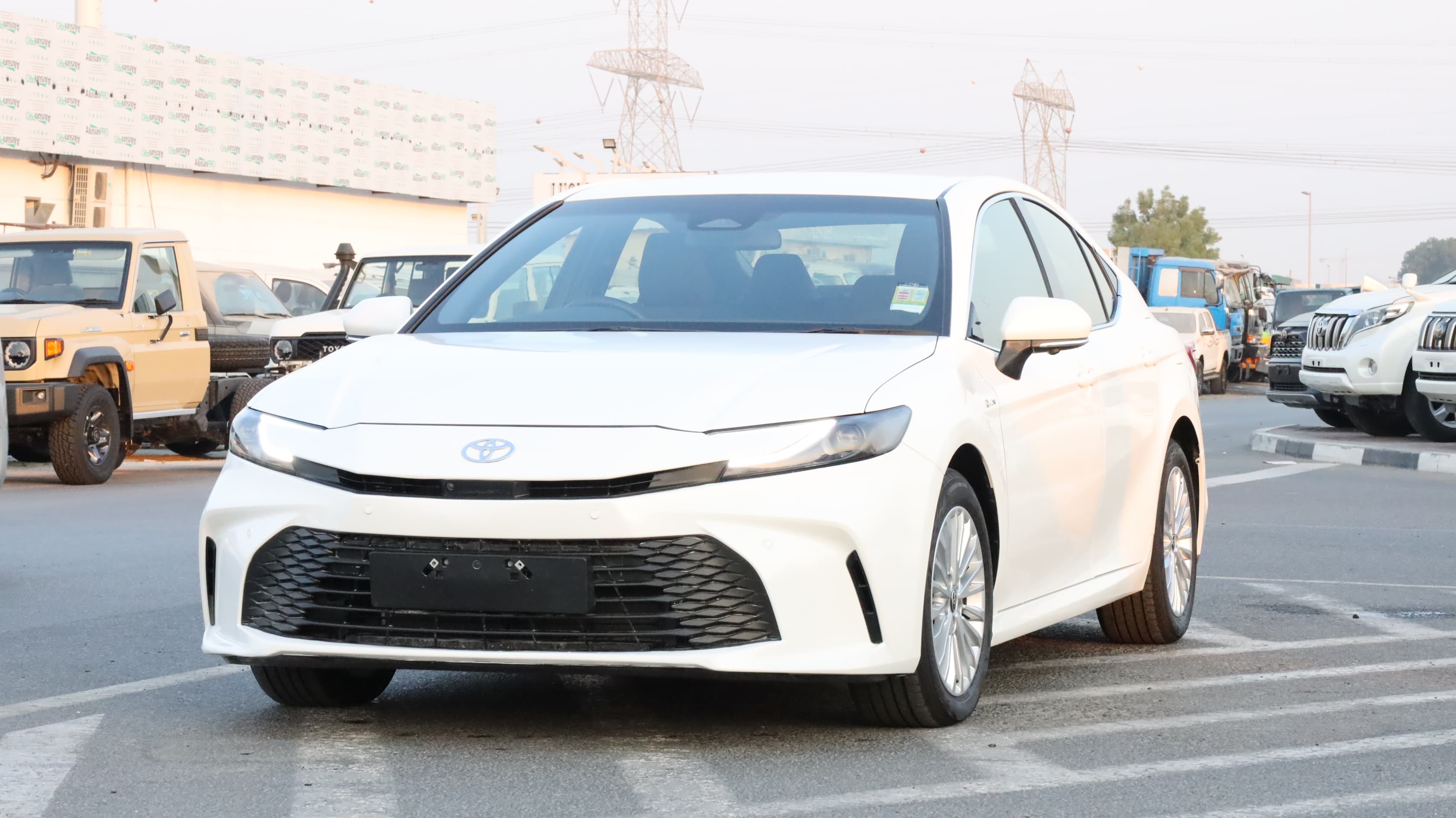2025 Toyota  Camry  thumbnail 9
