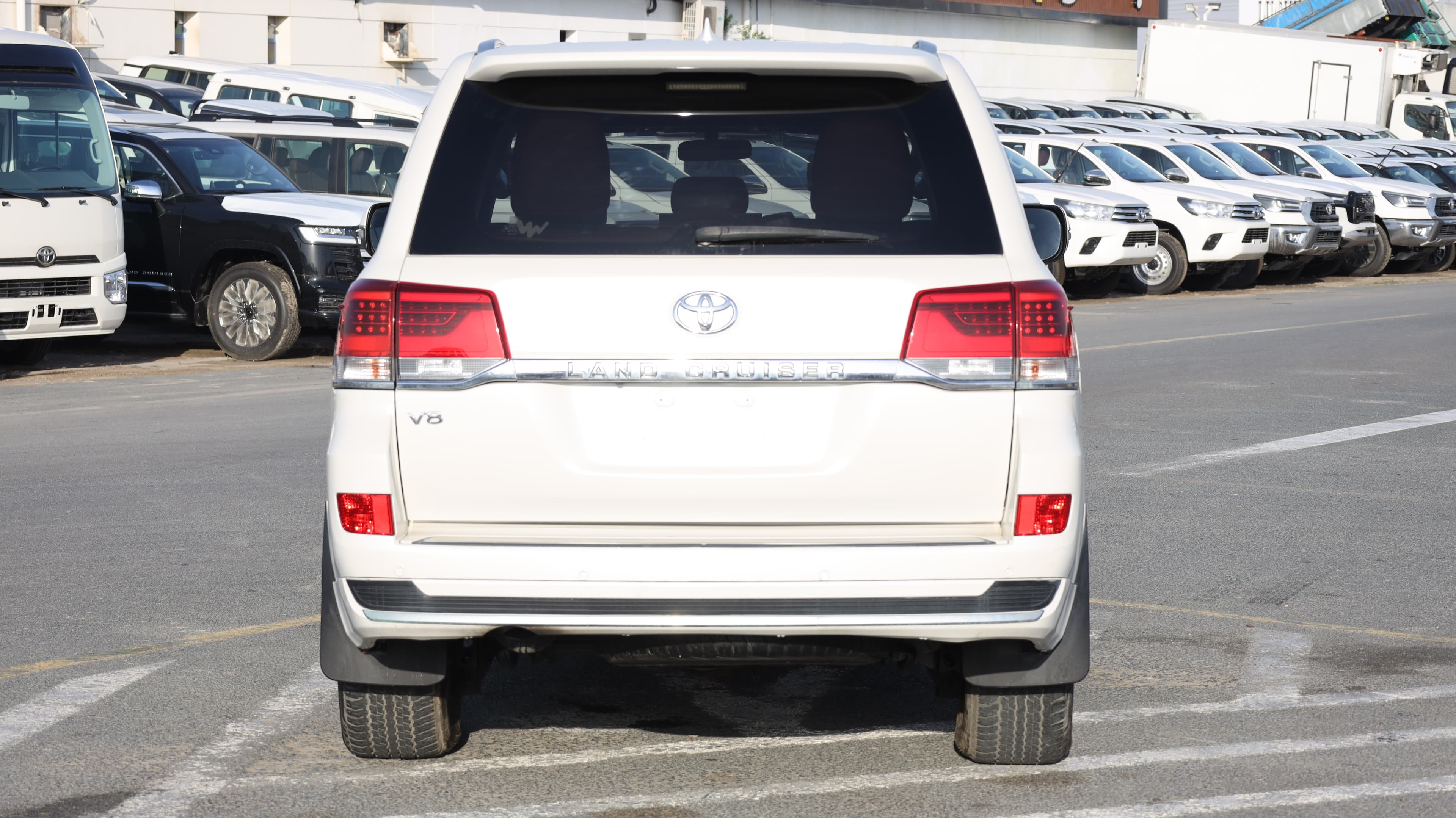 2020 TOYOTA  LAND CRUISER GXR  thumbnail 5