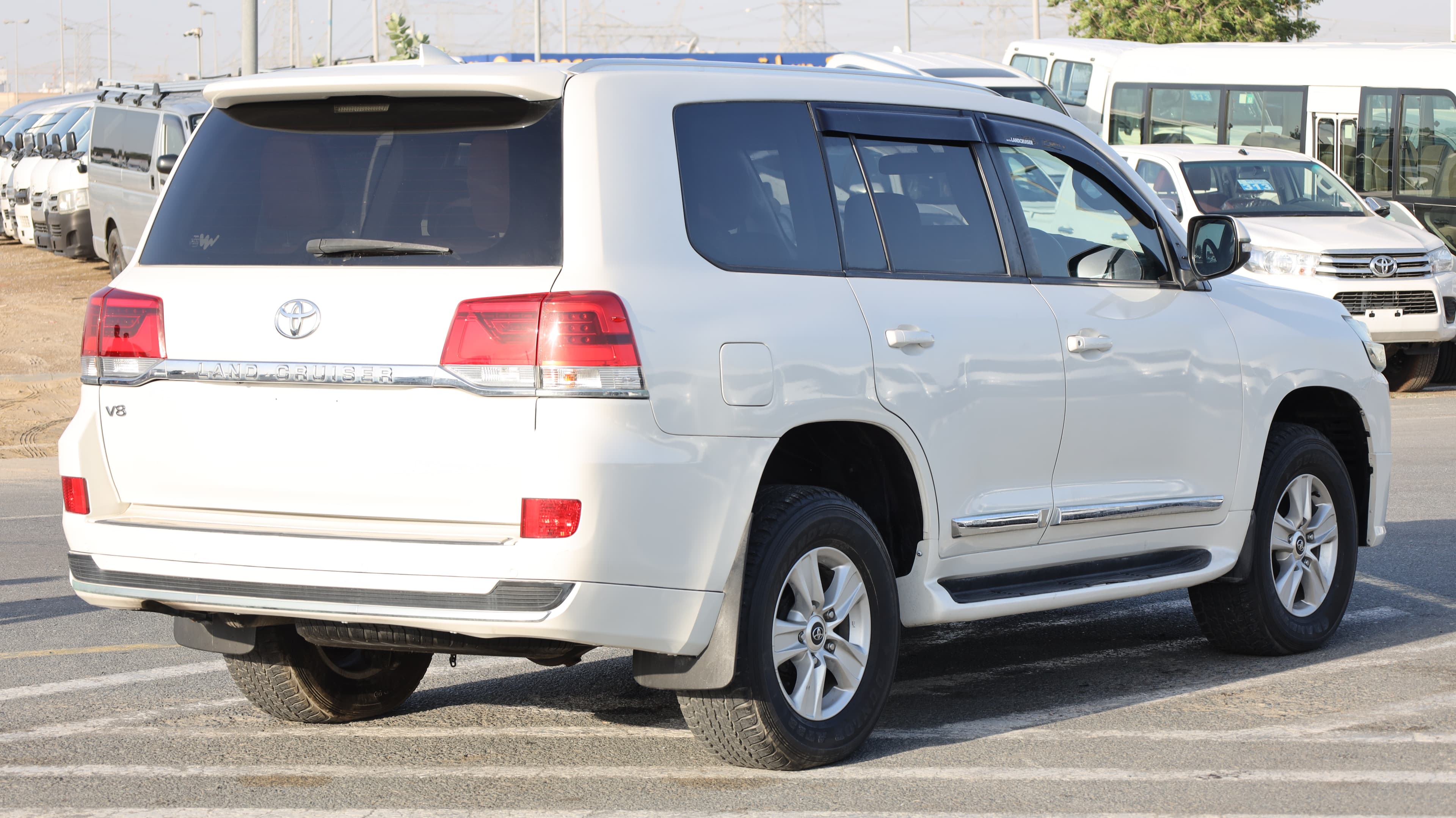 2020 TOYOTA  LAND CRUISER GXR  thumbnail 6
