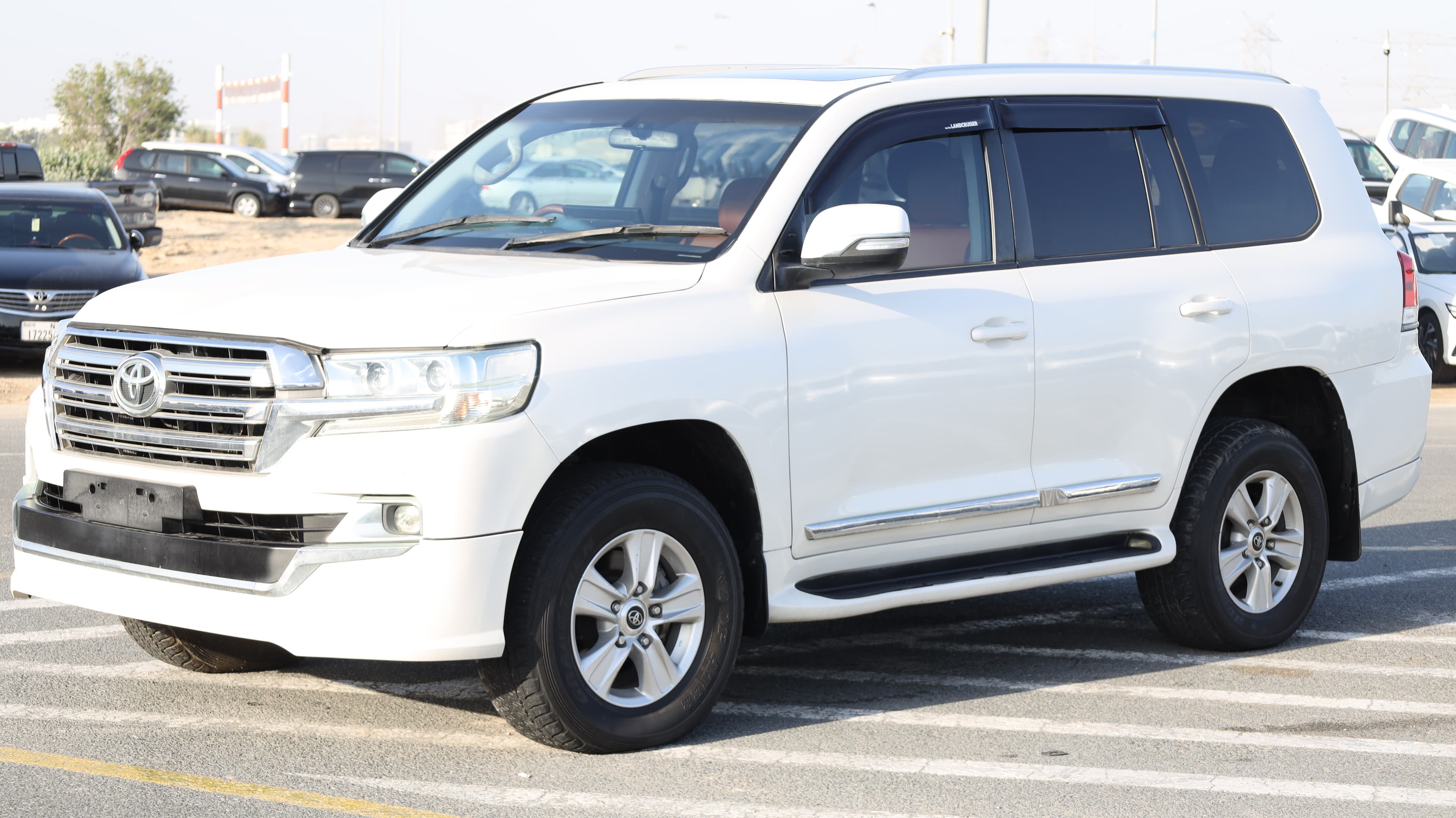 2020 TOYOTA  LAND CRUISER GXR  thumbnail 9