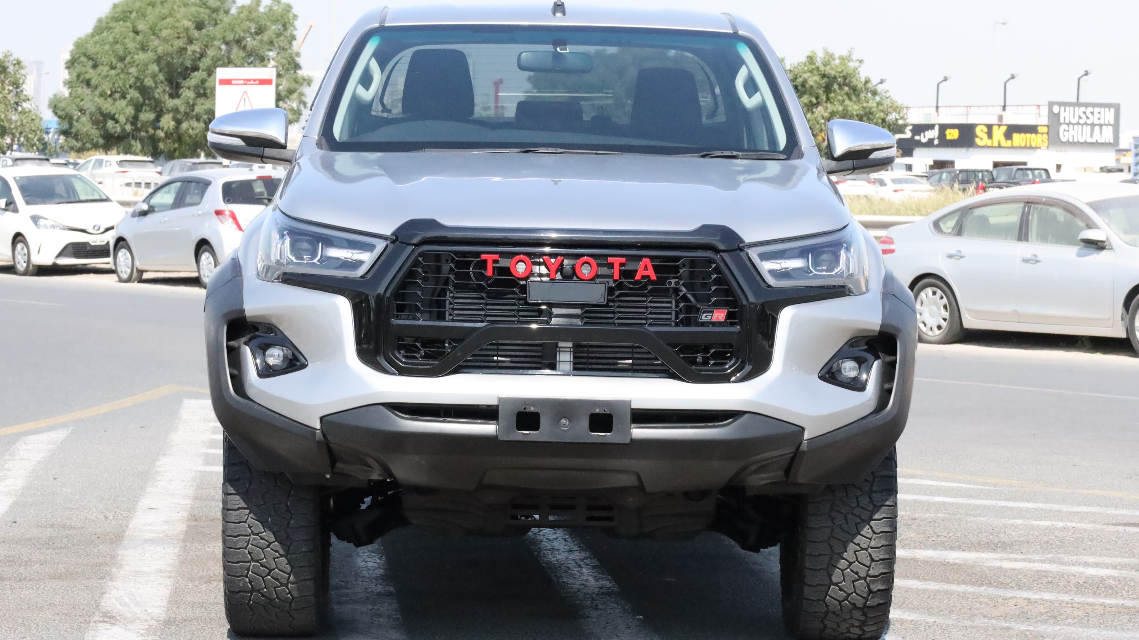 2026 TOYOTA TOYOTA HILUX GR / 2.8 DSL A/T TURBO/WITH BODY KIT  thumbnail 2
