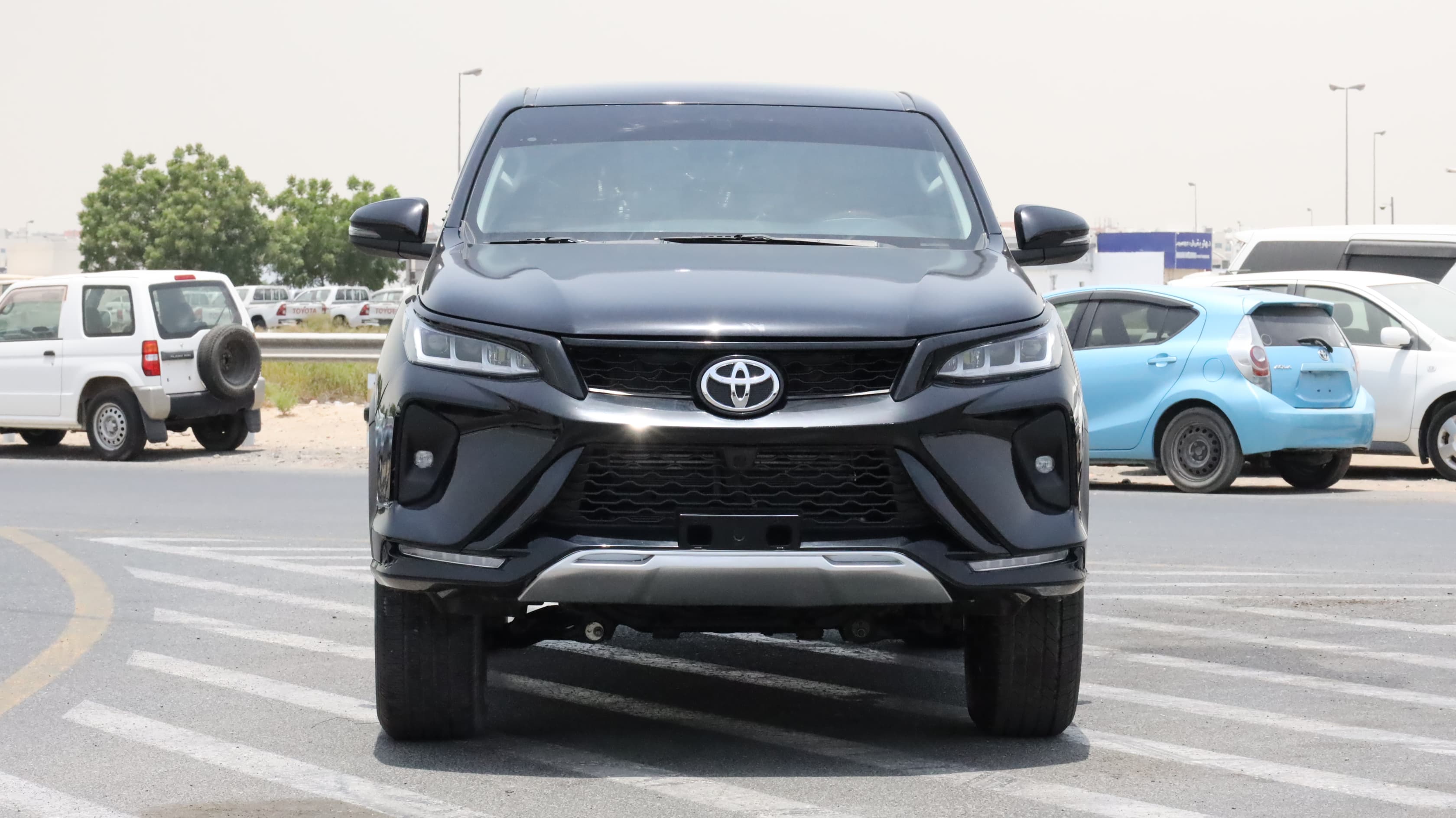 2017 TOYOTA  FORTUNER / 2.4 DIESEL TURBO / LHD & 4WD thumbnail 4