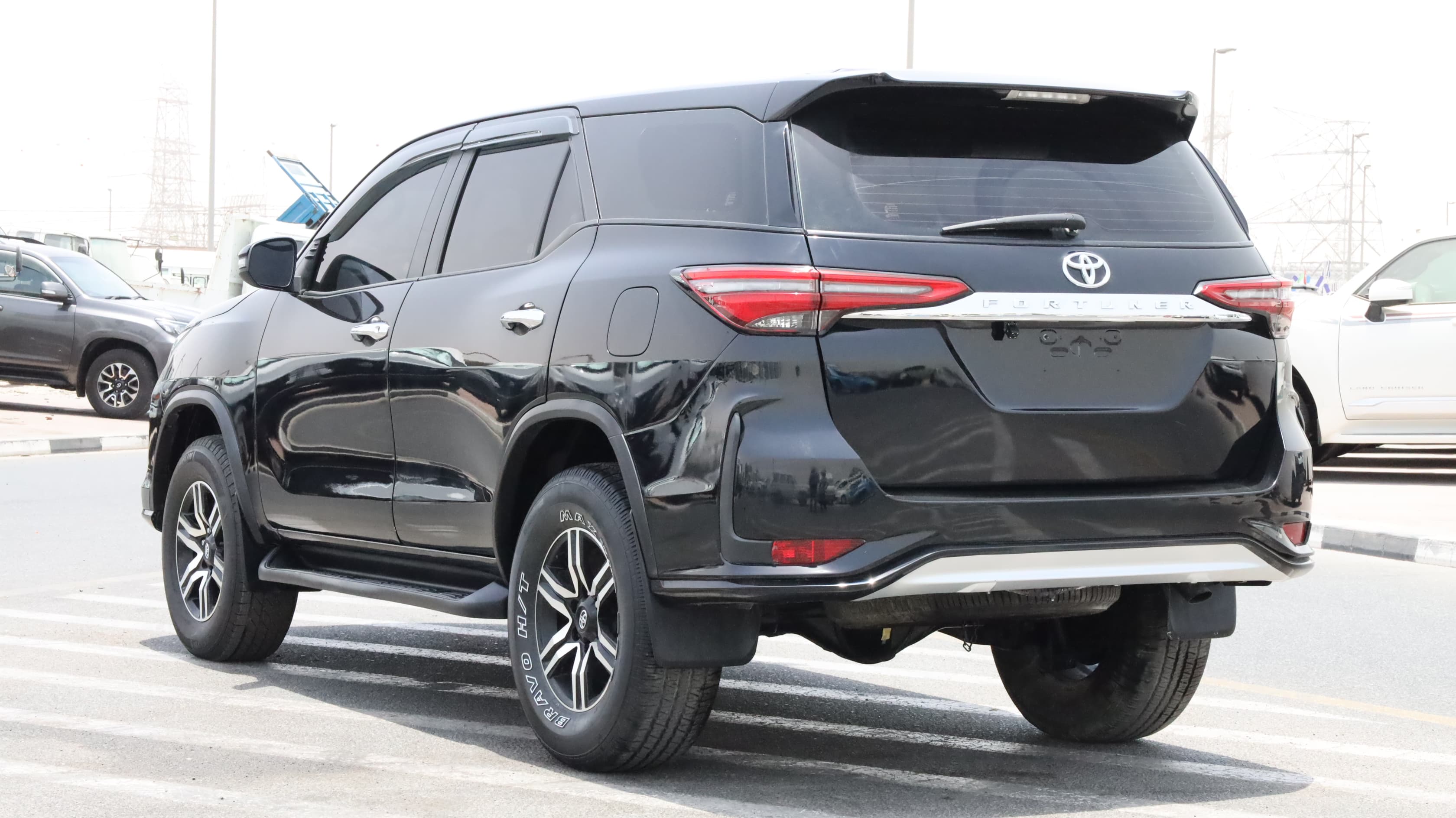 2017 TOYOTA  FORTUNER / 2.4 DIESEL TURBO / LHD & 4WD thumbnail 6