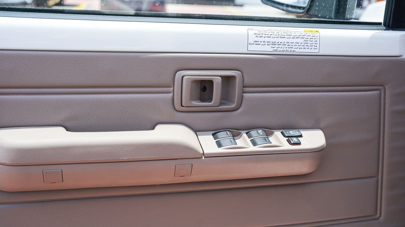 2026 Toyota Land Cruiser Pickup thumbnail 5