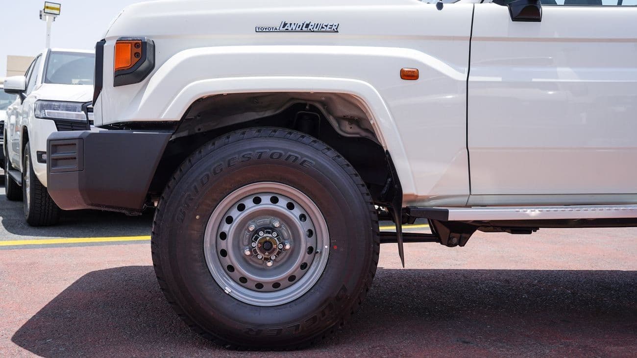 2026 Toyota Land Cruiser Pickup thumbnail 10