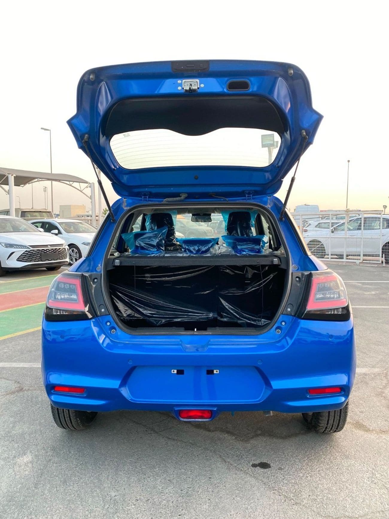 2025 Suzuki Swift GLX thumbnail 4
