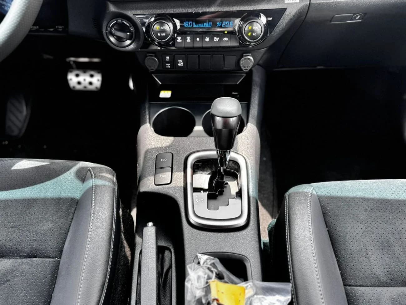 2025 Toyota Hilux GR SPORT thumbnail 5