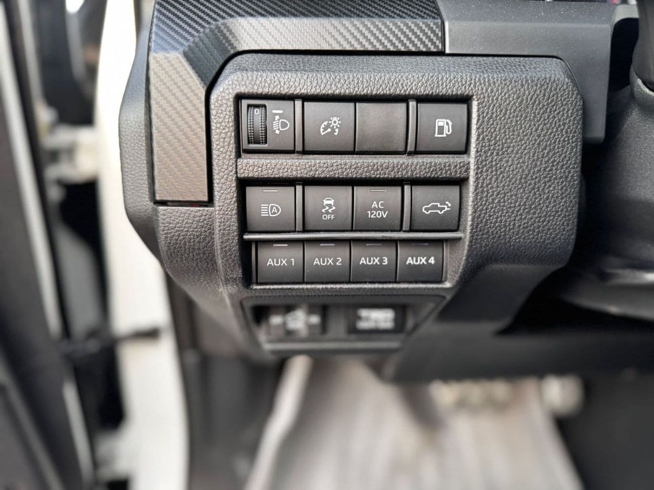 2026 Toyota Toyota Tacoma 2.4L V4 TRD PRO I-FORCE MAX Hybrid thumbnail 6