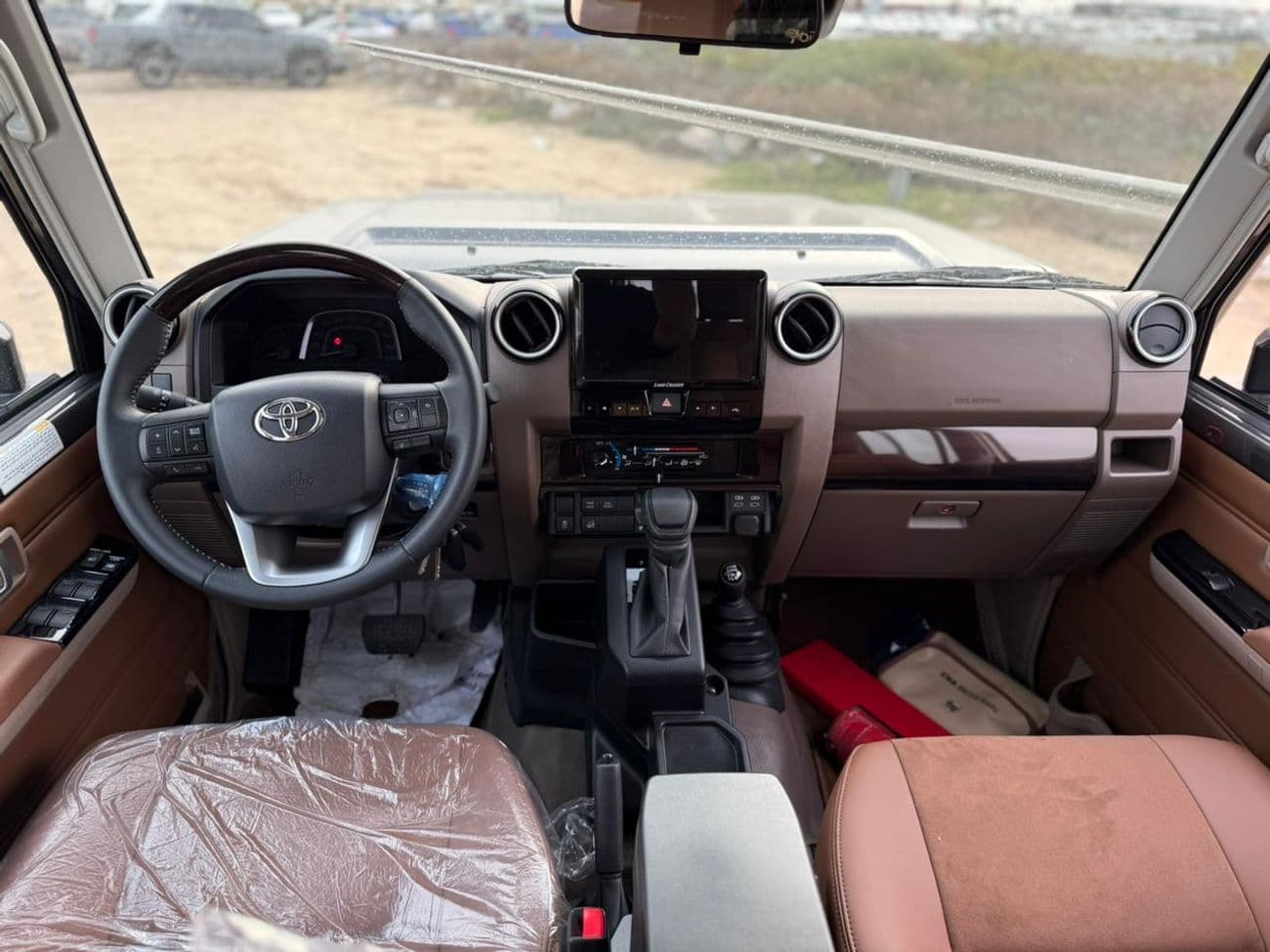 2026 Toyota Land Cruiser Pick Up thumbnail 3