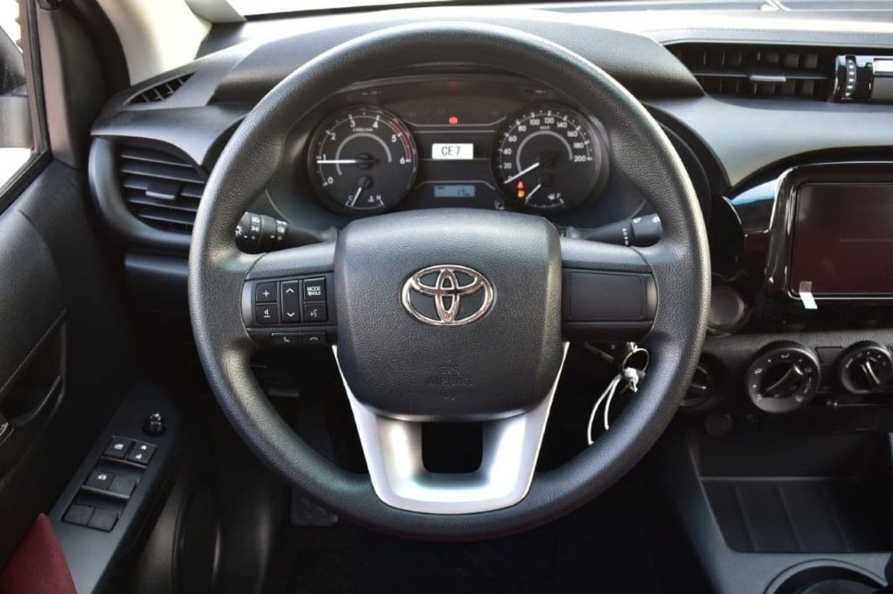 2026 Toyota Hilux DLX thumbnail 5
