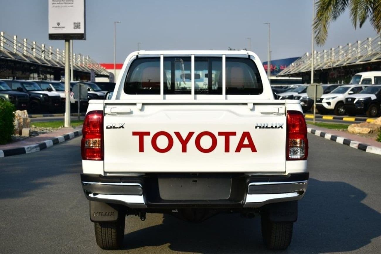 2026 Toyota Hilux DLX thumbnail 8