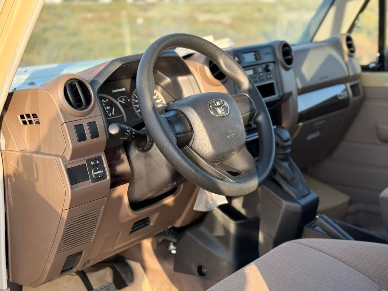 2025 Toyota Land Cruiser Pick Up thumbnail 10