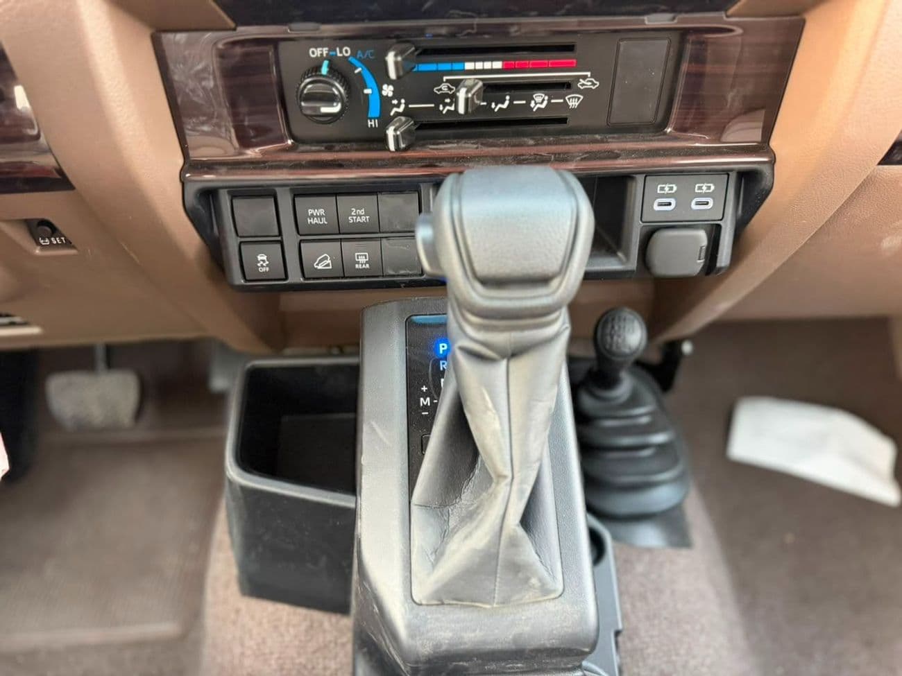 2026 Toyota Land Cruiser thumbnail 2