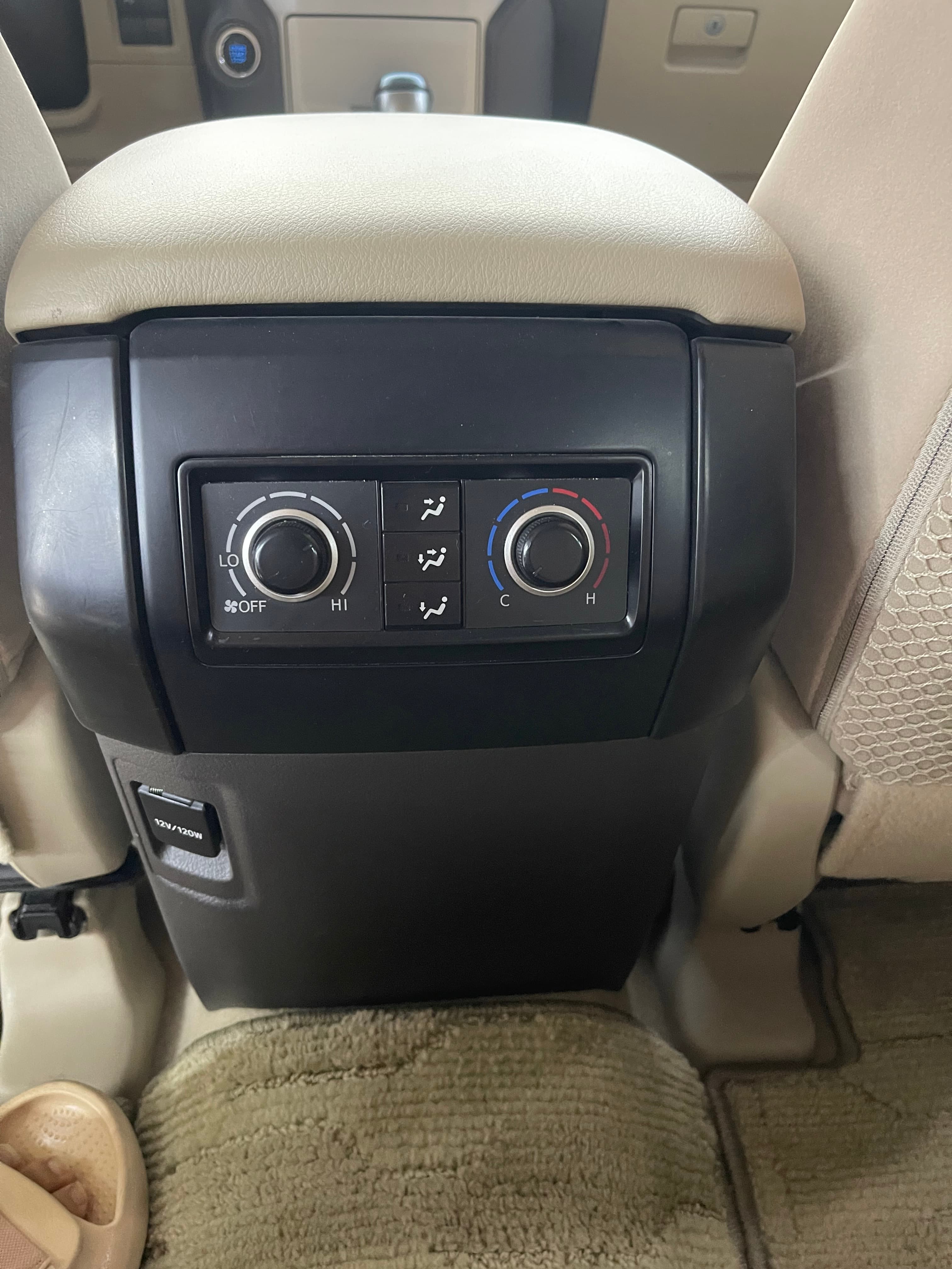 2023 Toyota PRADO thumbnail 7