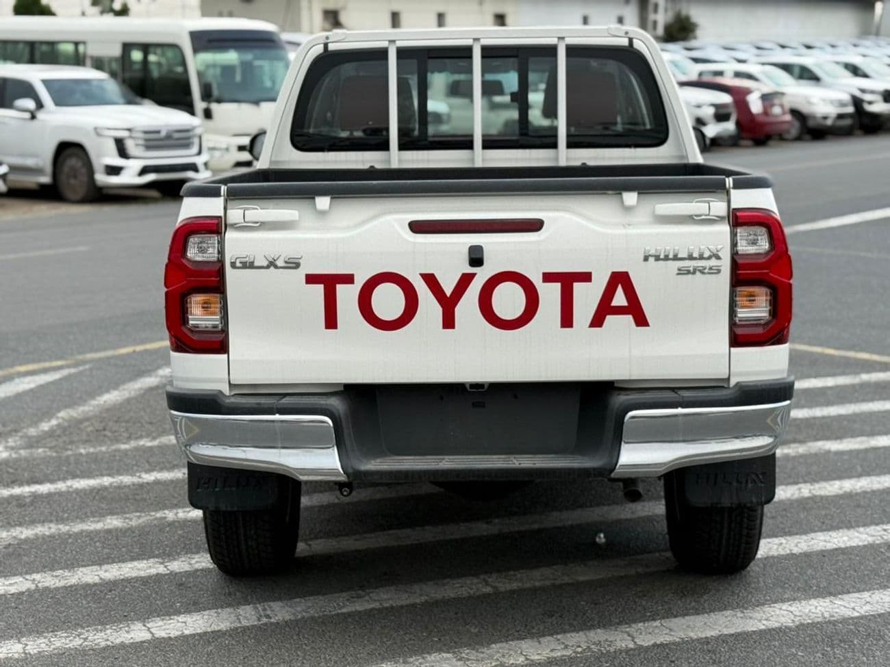 2026 Toyota Hilux GLX 2.7L Omani Spec with Compressor thumbnail 4