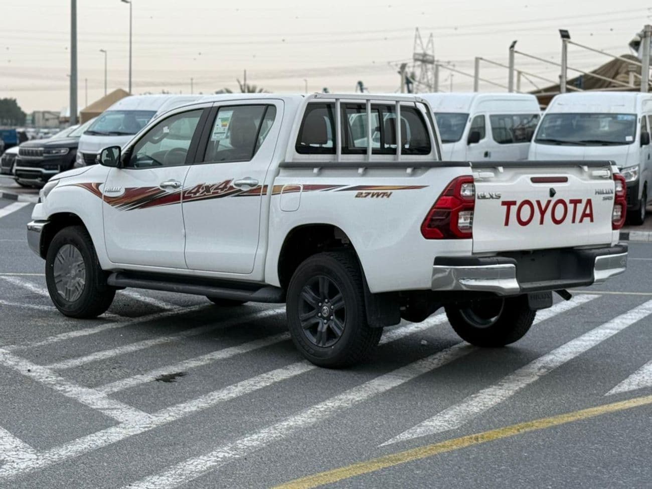 2026 Toyota Hilux GLX 2.7L Omani Spec with Compressor thumbnail 6