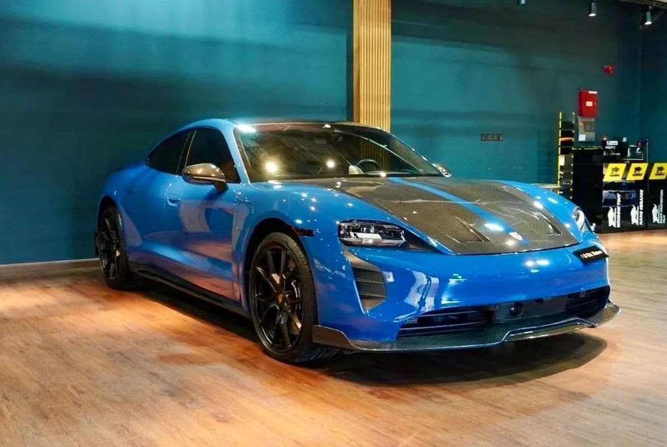 2022 Porsche Taycan GTS