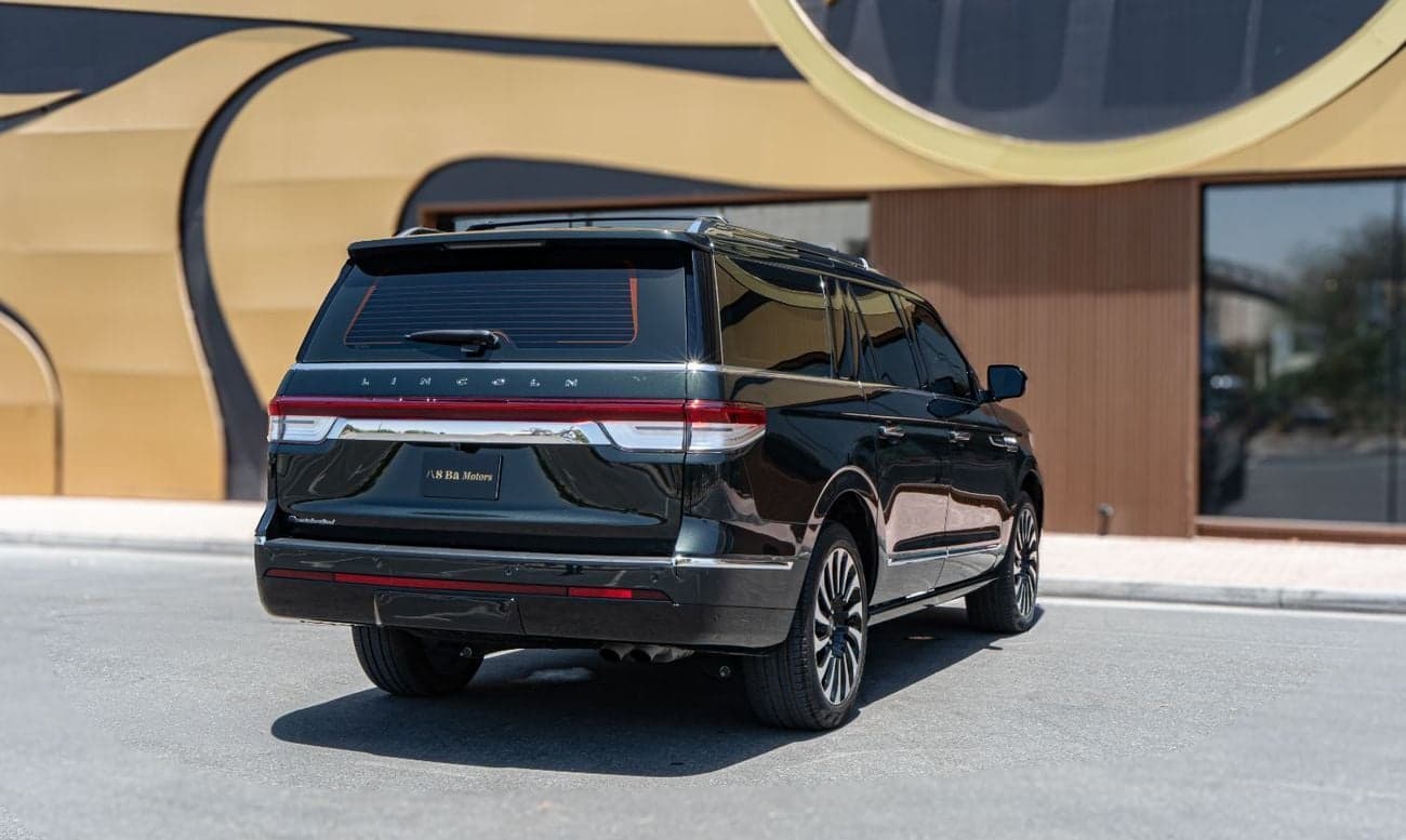 2024 Lincoln Navigator PRESIDENTIAL thumbnail 4