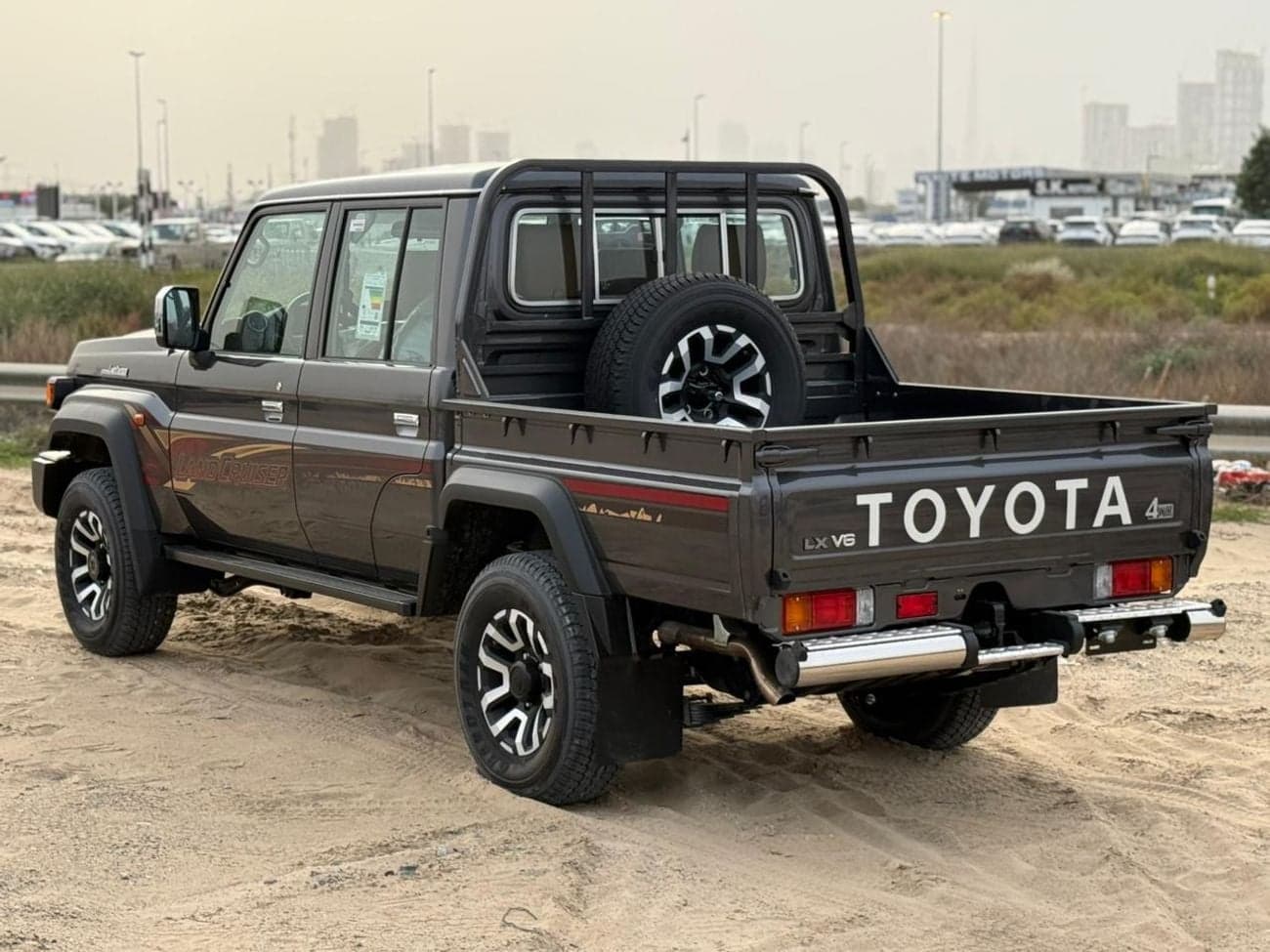 2026 Toyota Land Cruiser Pick Up thumbnail 5