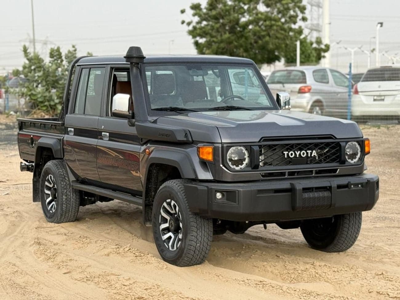2026 Toyota Land Cruiser Pick Up thumbnail 6