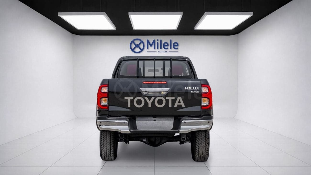 2026 Toyota Hilux TRD thumbnail 8