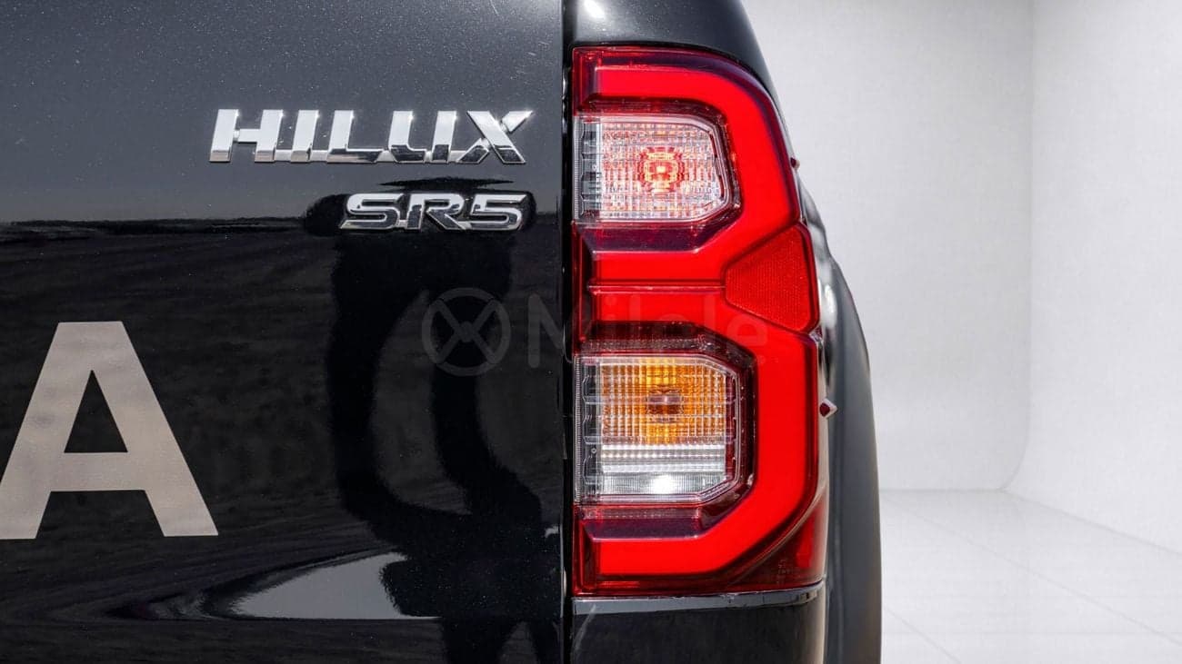 2026 Toyota Hilux TRD thumbnail 9