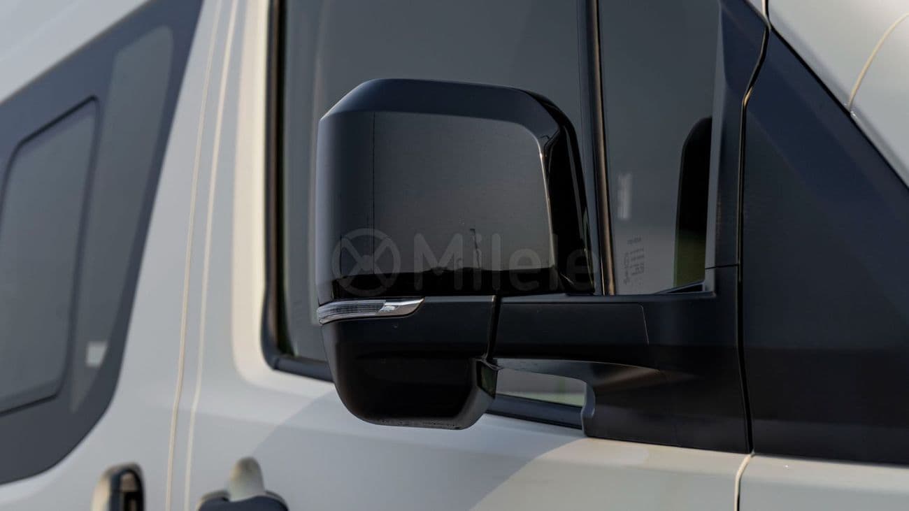 2026 Toyota Hiace GL thumbnail 3