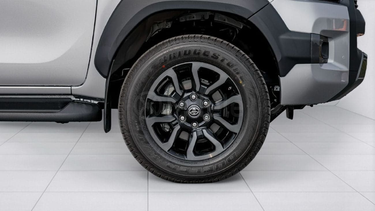 2026 Toyota Hilux thumbnail 5
