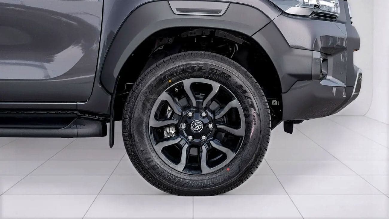 2026 Toyota Hilux ADVENTURE thumbnail 5