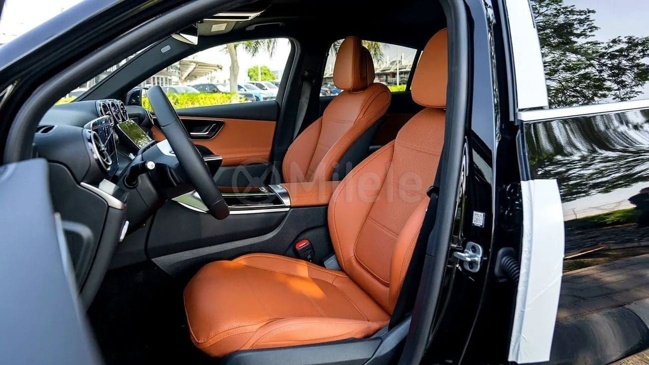 2025 Mercedes Benz GLC200 STANDARD thumbnail 9