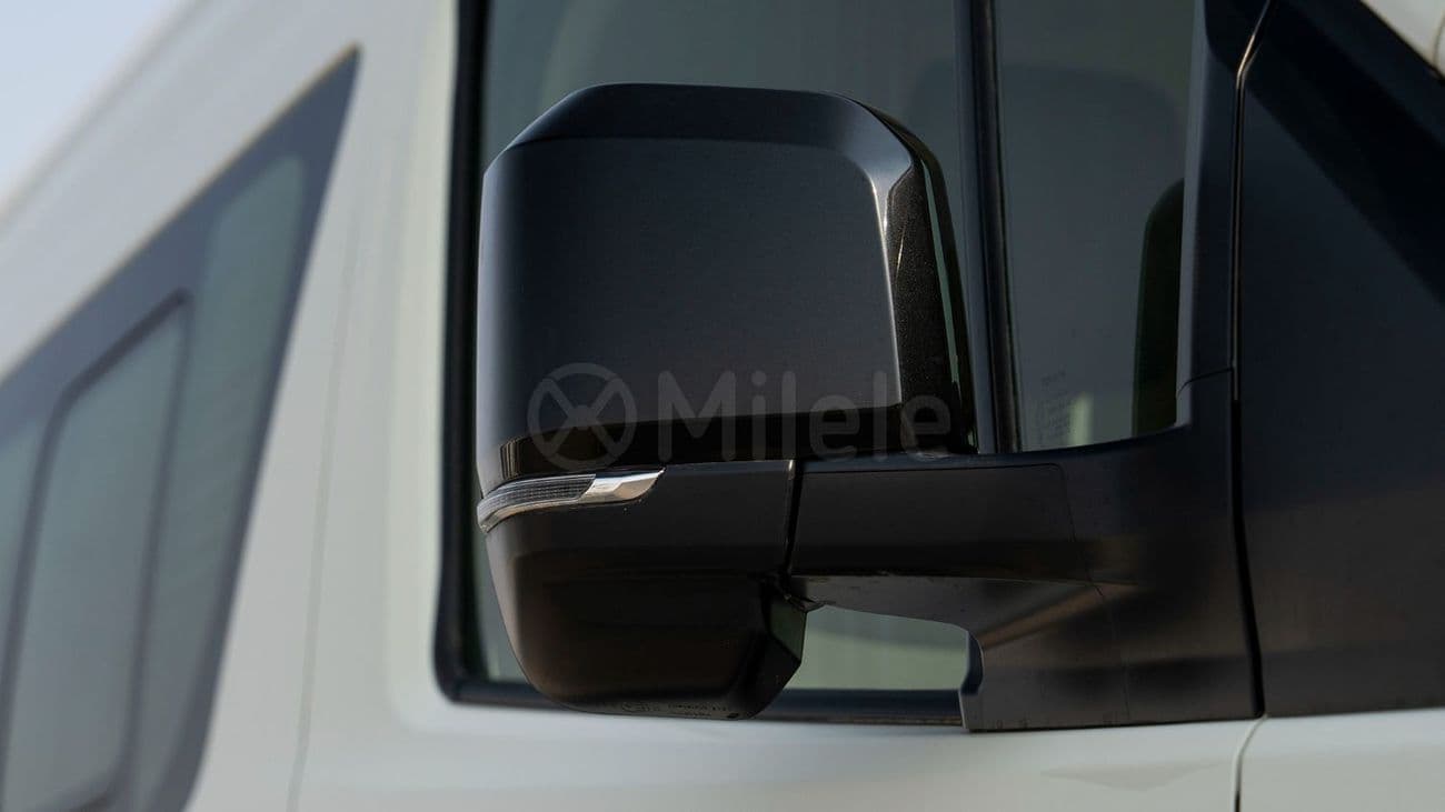 2026 Toyota Hiace GL thumbnail 3