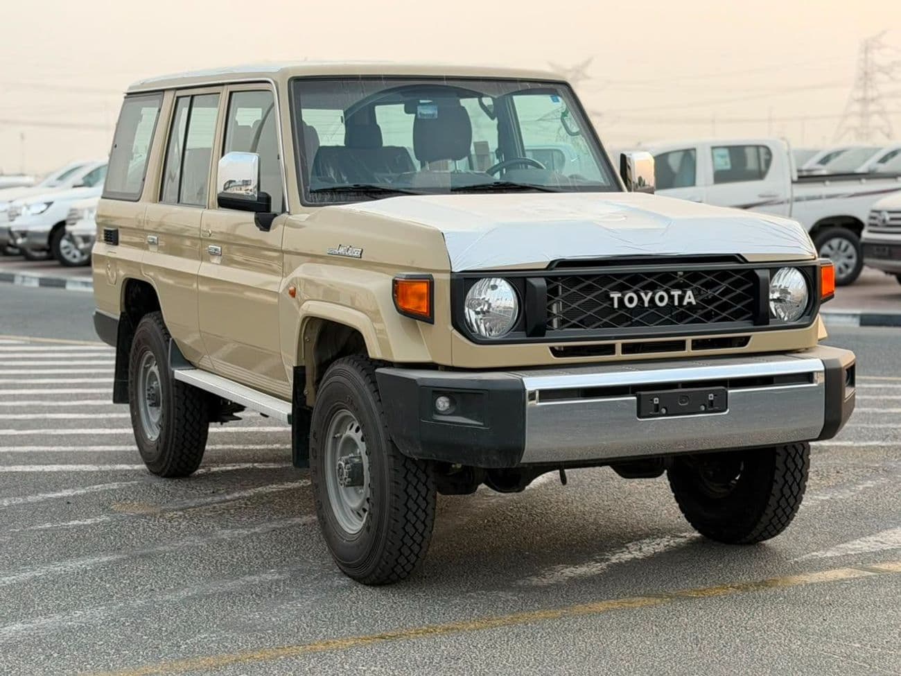 2026 Toyota Land Cruiser LC76 Hard Top 4.0L AT thumbnail 2