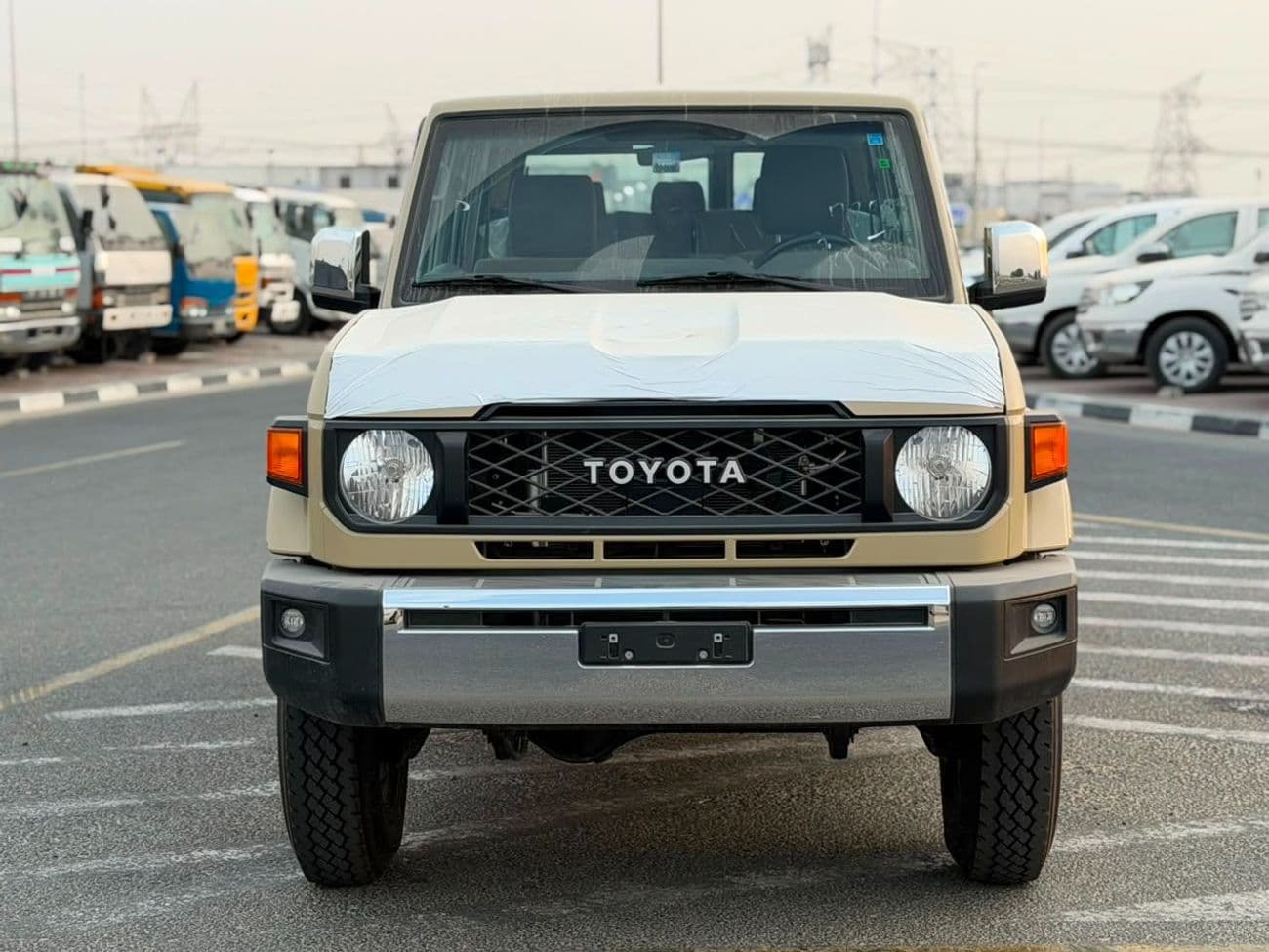2026 Toyota Land Cruiser LC76 Hard Top 4.0L AT thumbnail 5