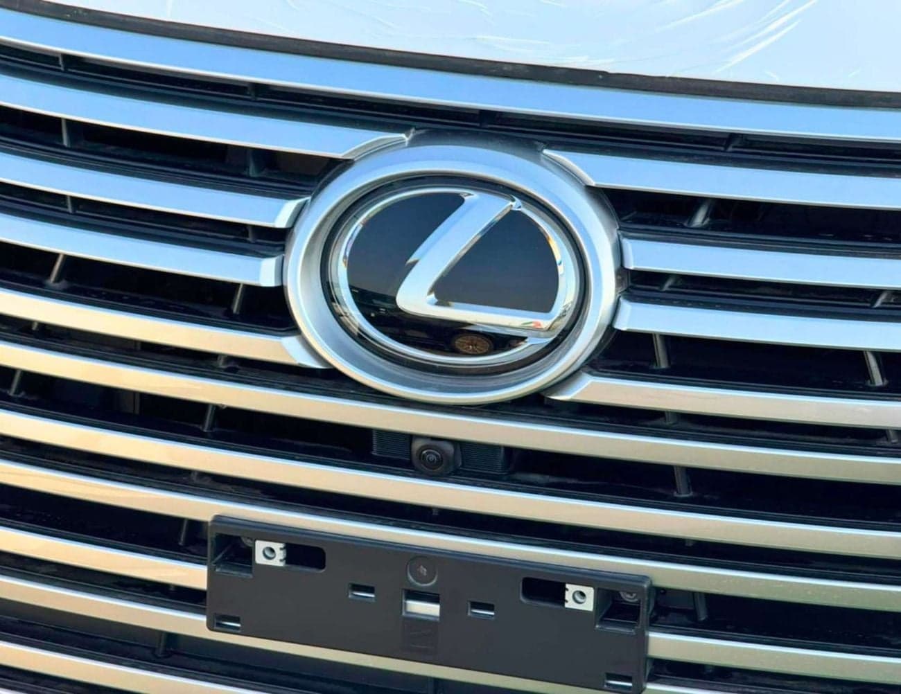 2026 Lexus LX600 VIP thumbnail 9