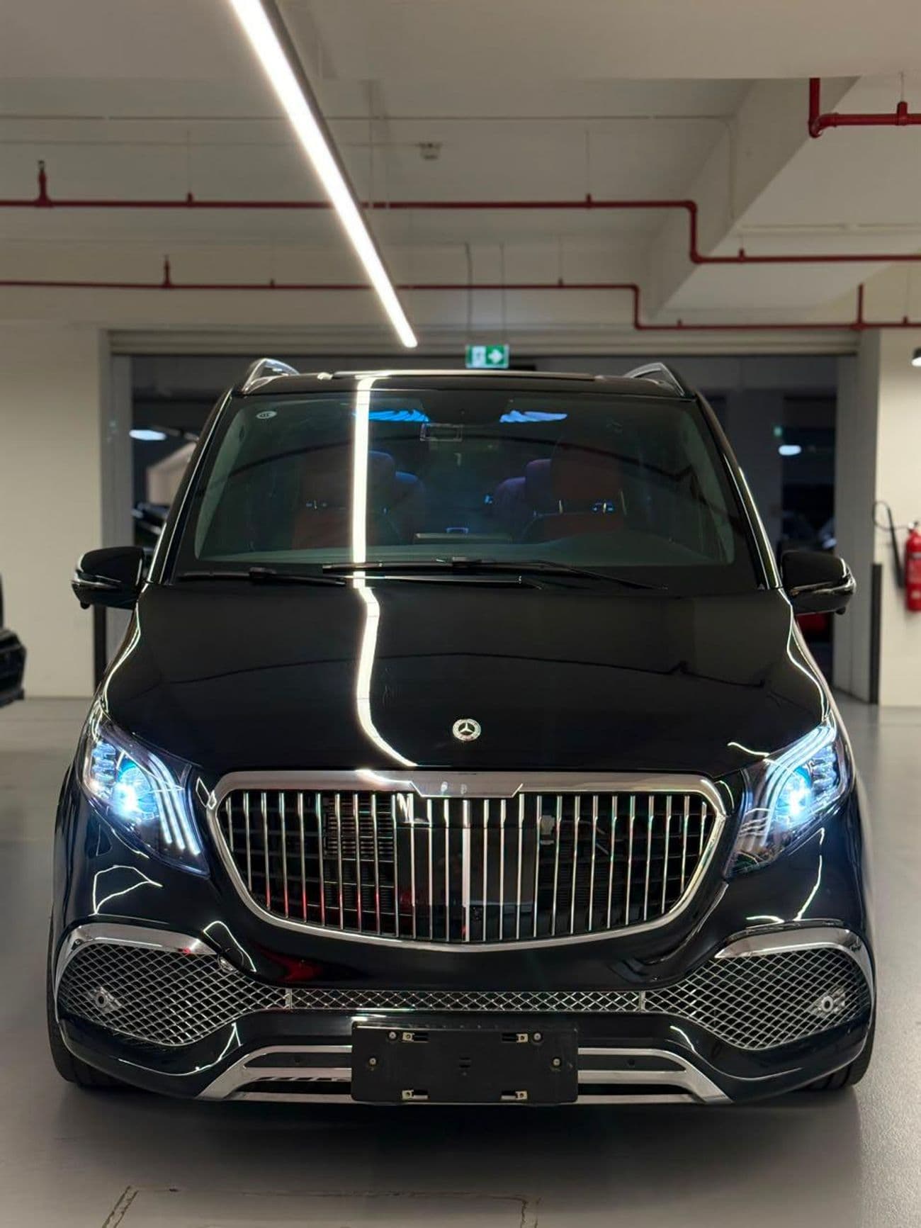 2024 Mercedes Benz Vito VIP thumbnail 2