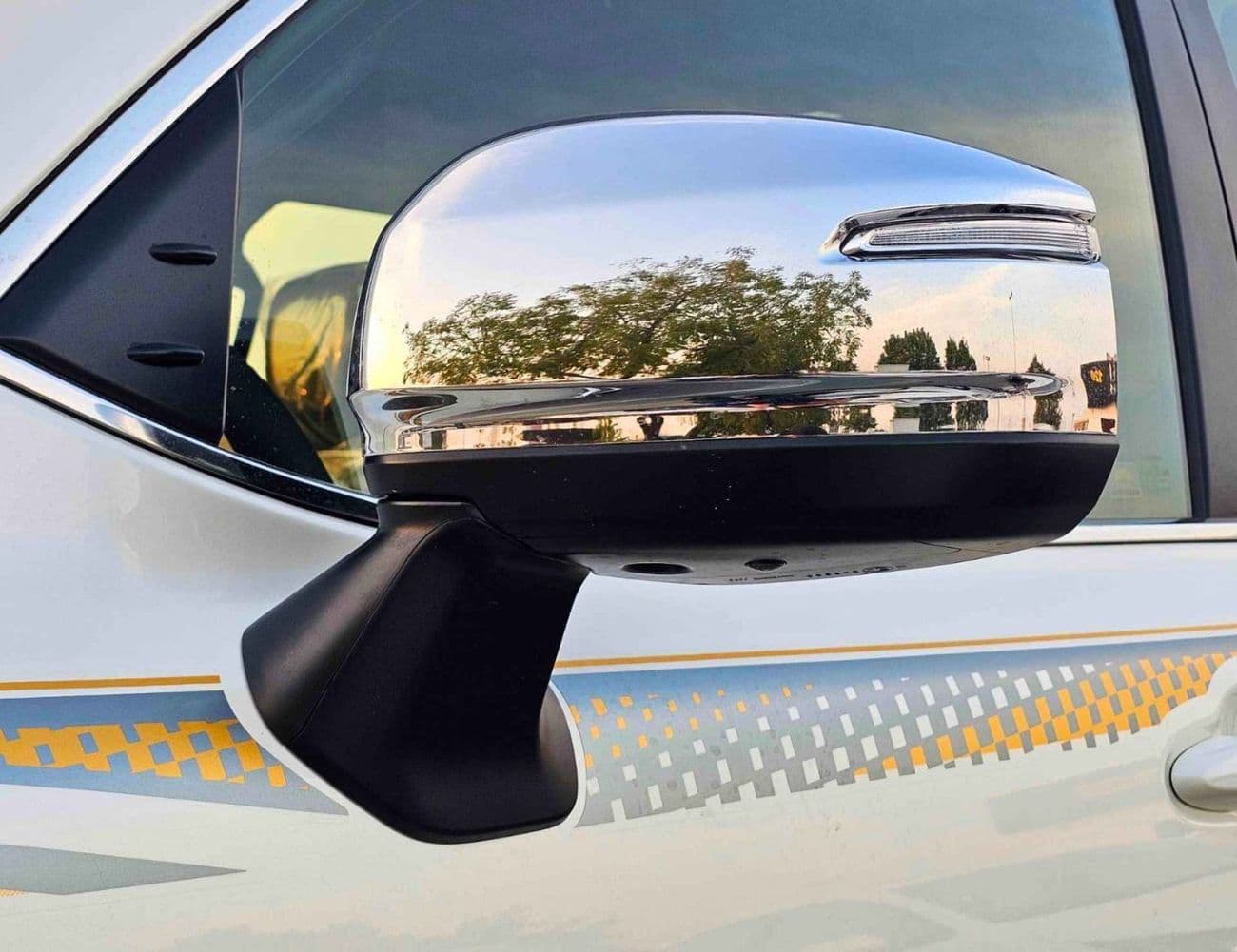 2026 Toyota Land Cruiser VX thumbnail 9