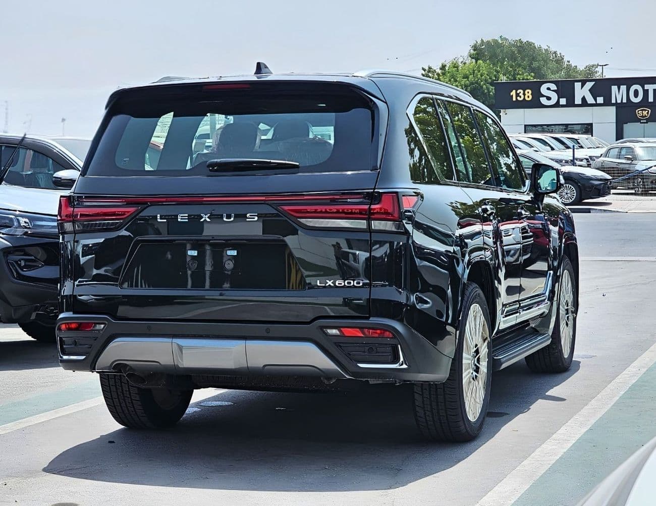2026 Lexus LX600 SIGNATURE thumbnail 5