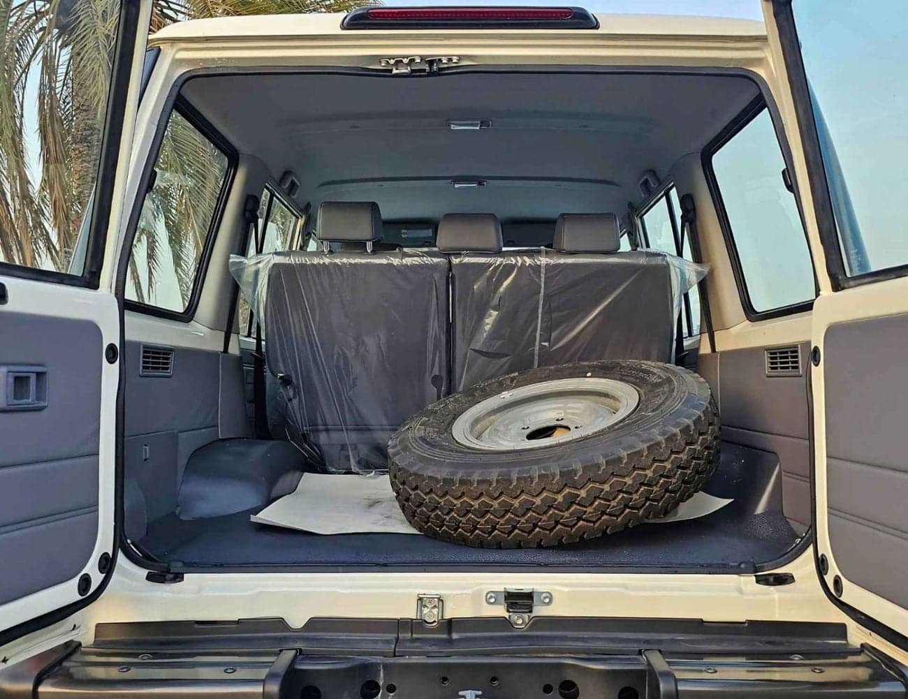 2026 Toyota Land Cruiser 70 LC78 thumbnail 7