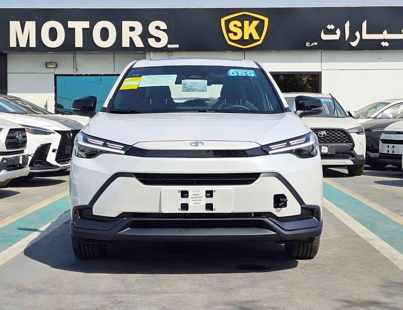 2026 Toyota Frontlander Luxury thumbnail 2