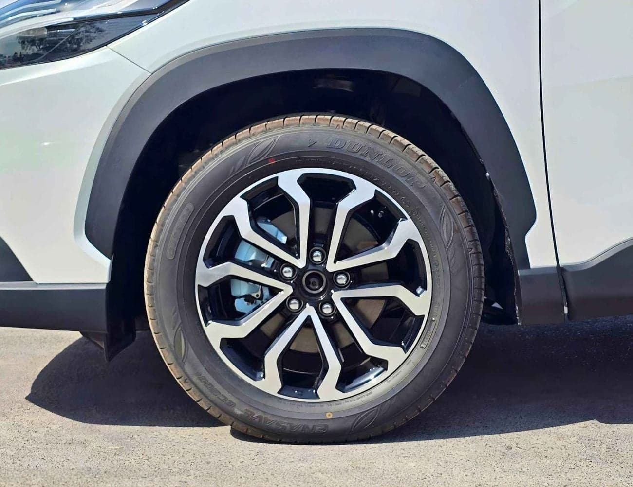 2026 Toyota Frontlander Luxury thumbnail 9