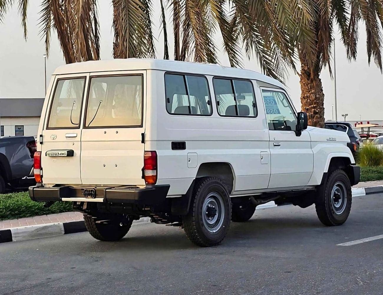 2026 Toyota Land Cruiser 70 LC 78 HARDTOP 4.0L MT thumbnail 5