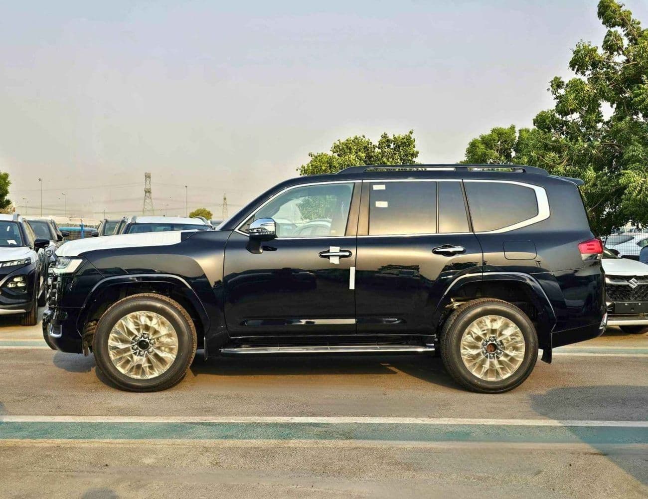 2026 Toyota Land Cruiser VXR thumbnail 3