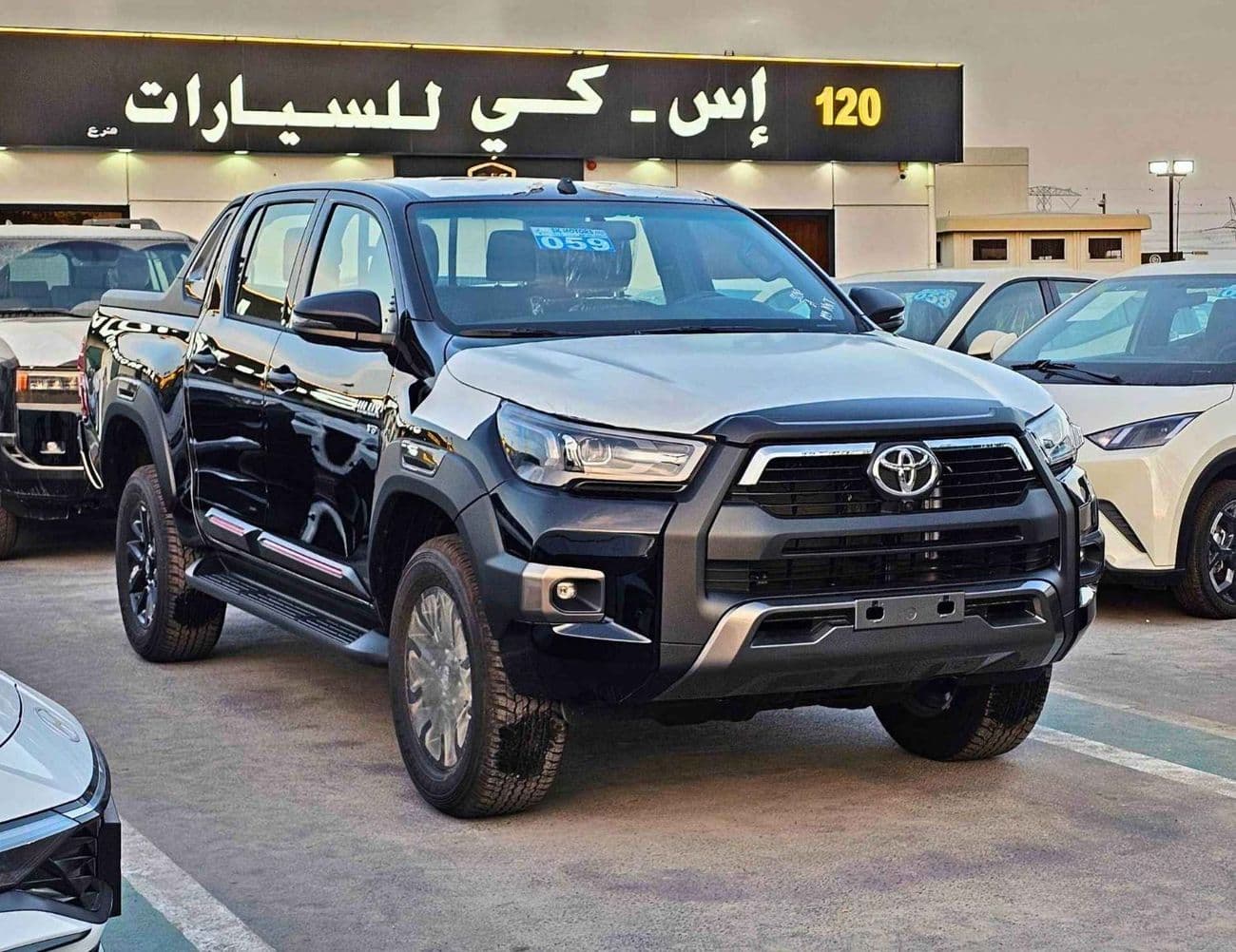 2026 Toyota Hilux ADVENTURE thumbnail 3