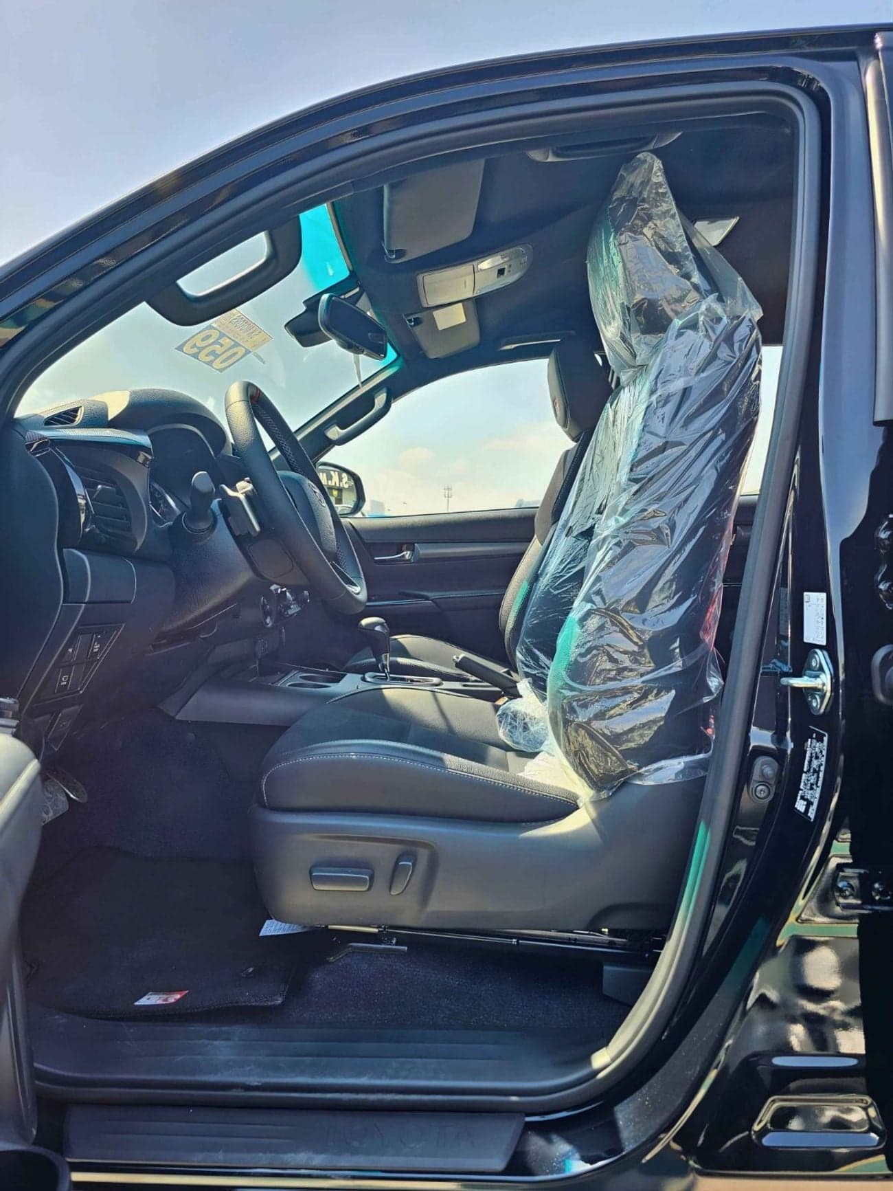 2025 Toyota Hilux GR SPORT thumbnail 8
