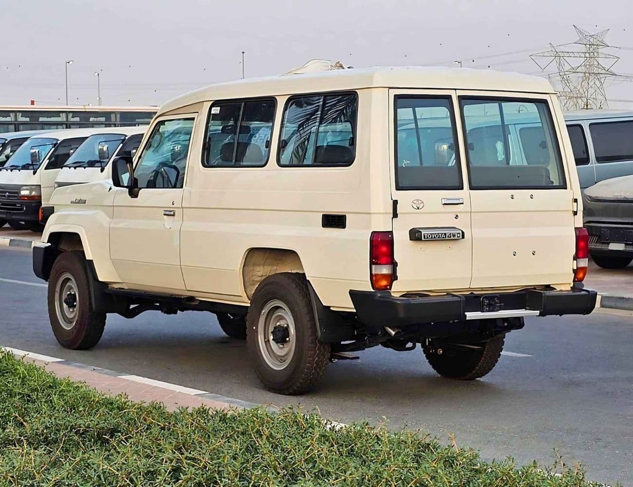 2026 Toyota Land Cruiser 70 LC 78 HARDTOP 4.0L MT thumbnail 4