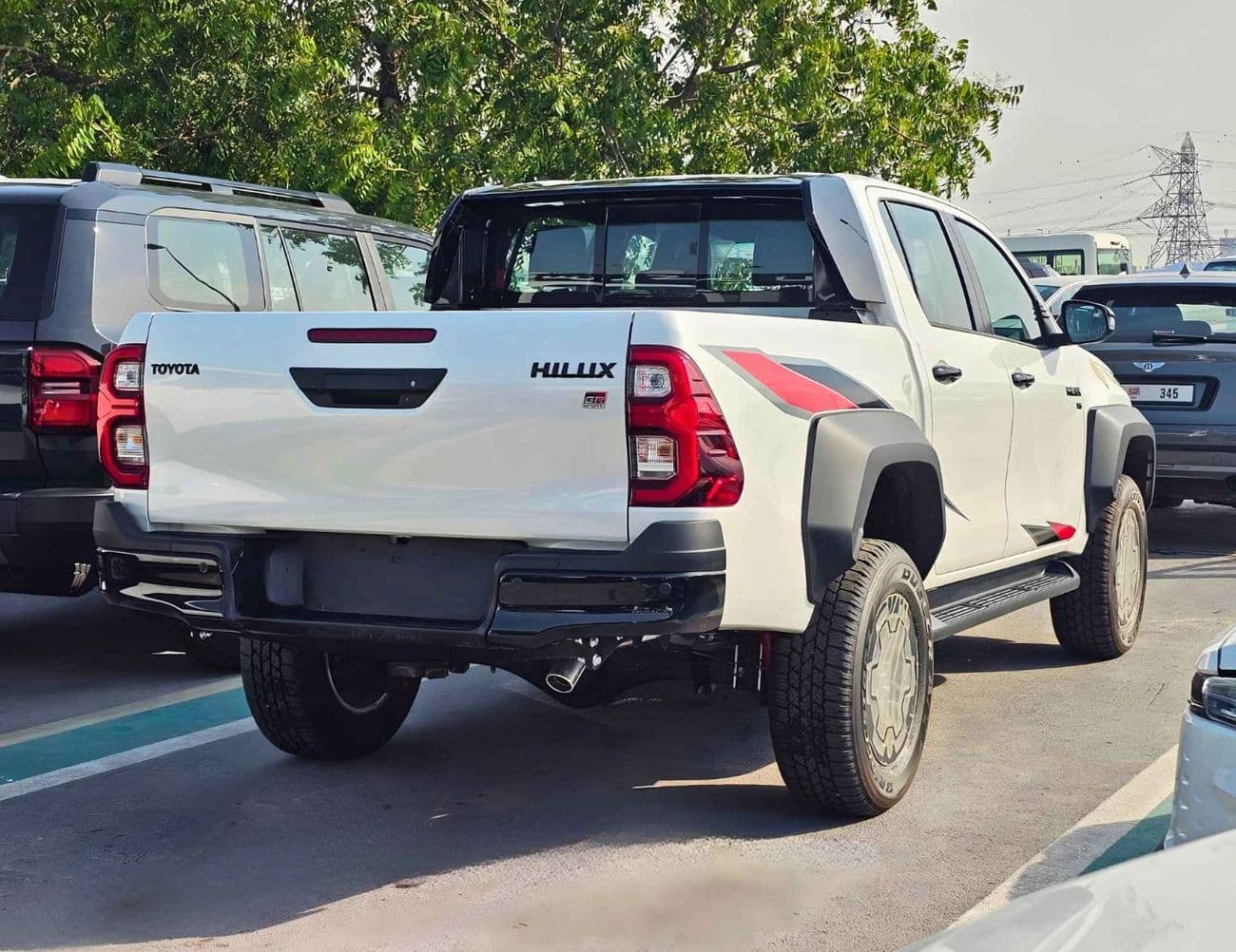 2026 Toyota Hilux thumbnail 5
