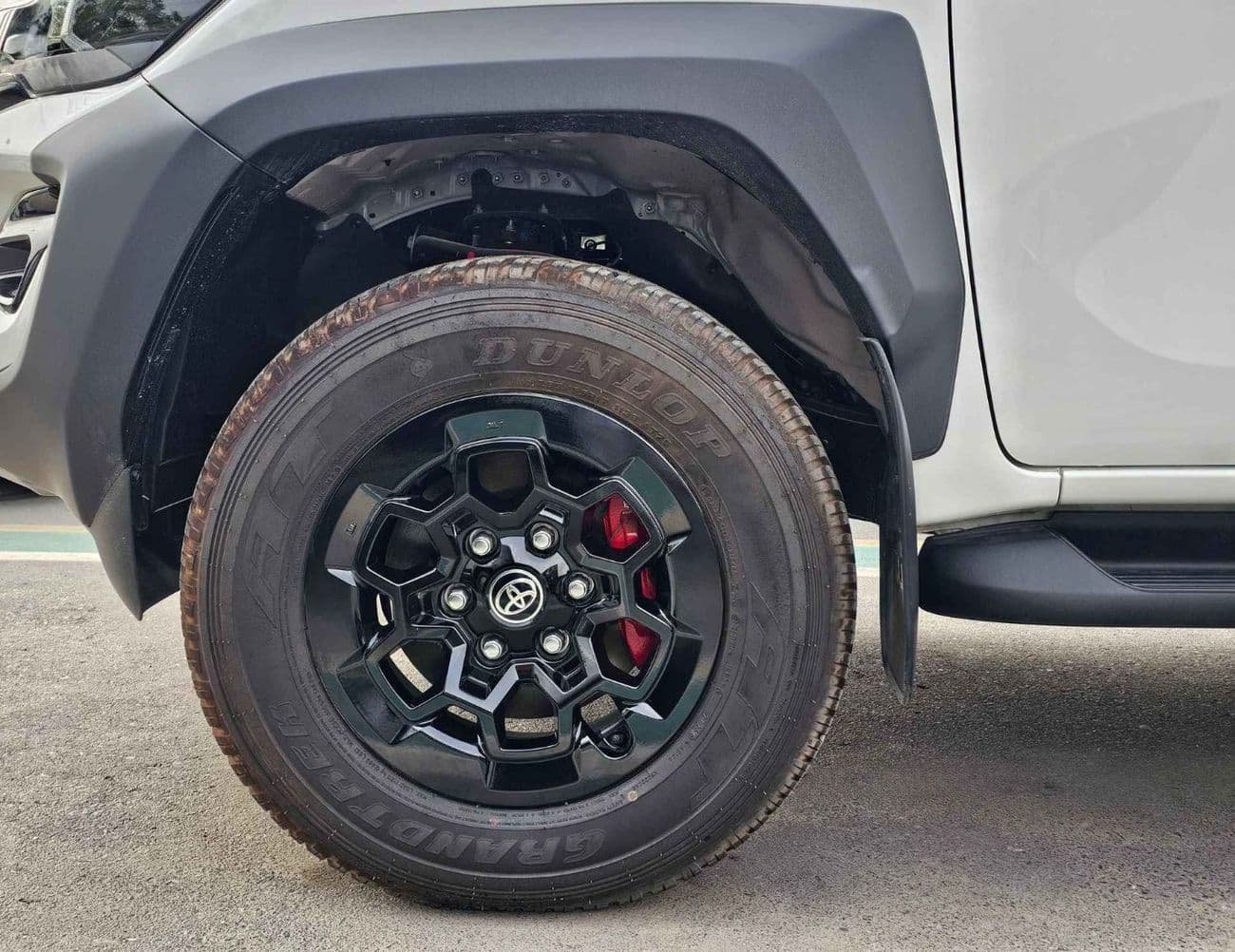 2026 Toyota Hilux GR SPORT thumbnail 7