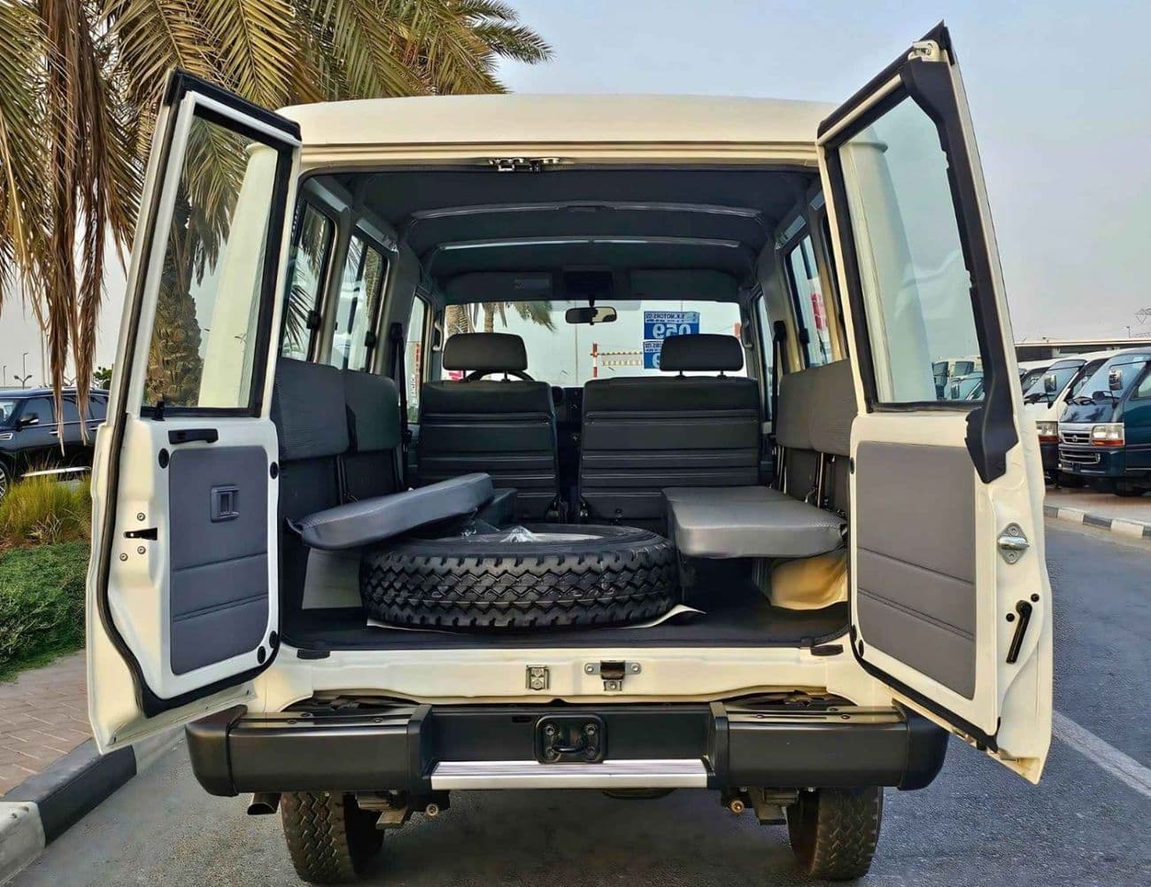 2026 Toyota Land Cruiser 70 LC 78 HARDTOP 4.0L MT thumbnail 8